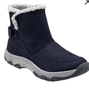 NWT Easy Spirit Toby Flat Heel Booties. Navy size 7.5